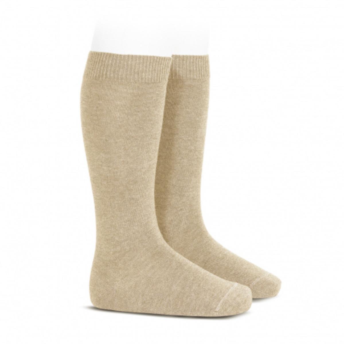 calcetines-altos-basicos-punto-liso-turron